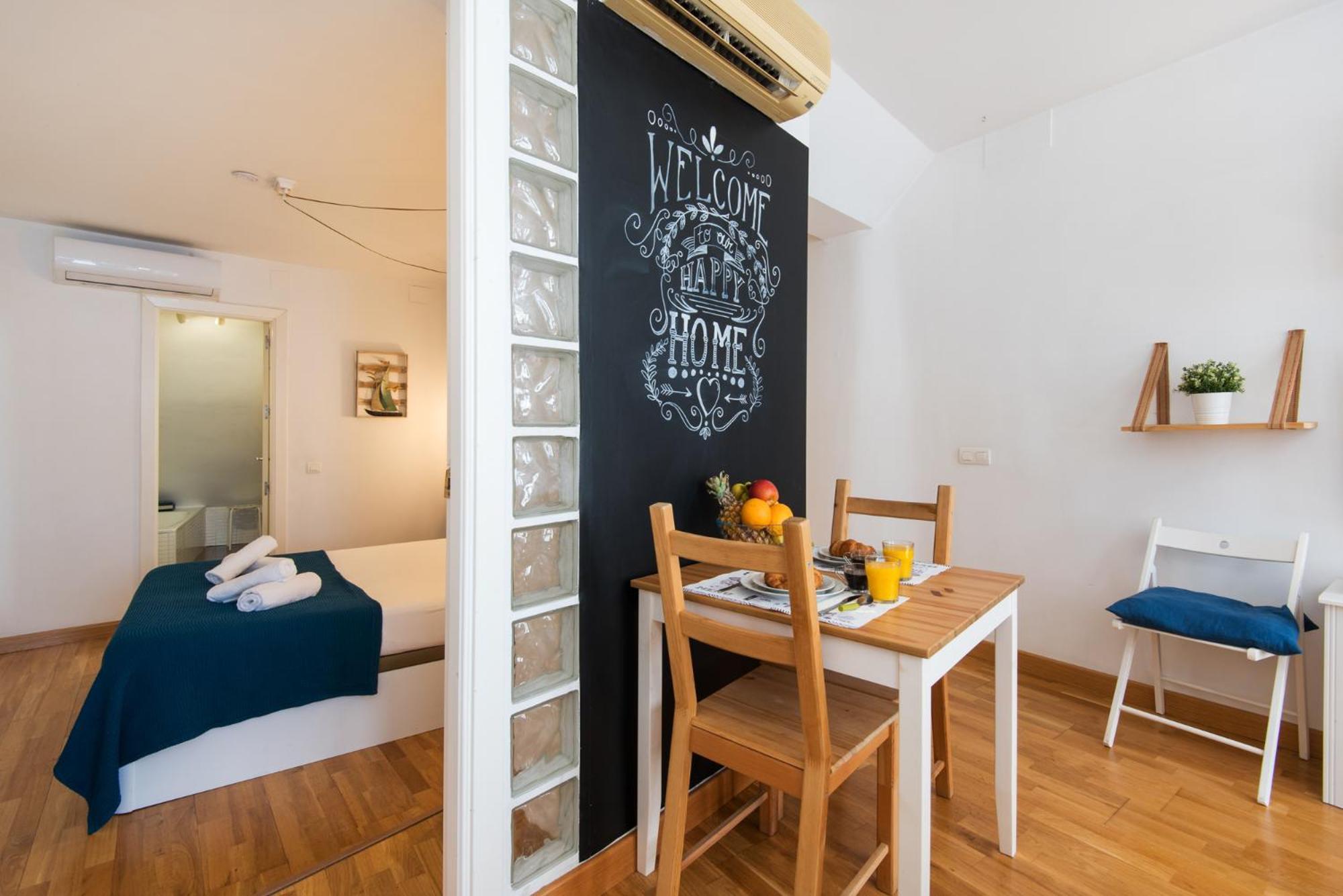 Апартаменты El Balcon Del Pintor, The Best Option In The Historic Center Of Малага Экстерьер фото